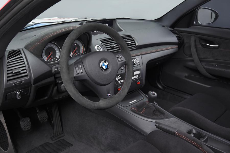  BMW 1-Series M Coupe MotoGP Safety Car 2011 года  (фото 23 из 40)
